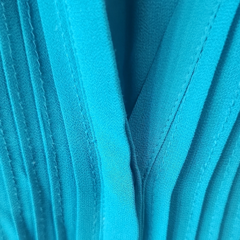 H&M Turquiose Button Up Pin Tucked Flutter Sleeve Blouse - Picture 8 of 10